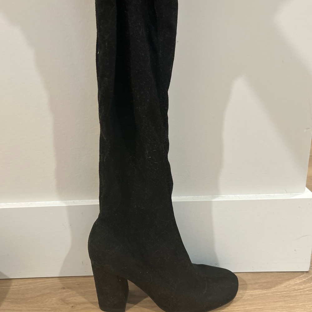 Zara Black Knee-High Block Heel Boots